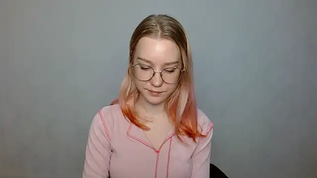 cindi hot online show from 12/22/24, 01:00