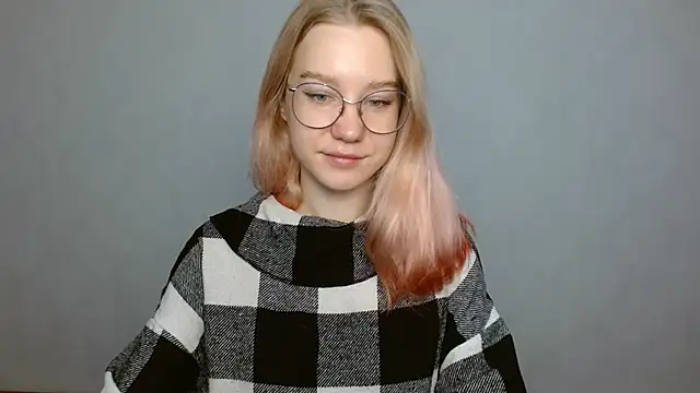 cindi hot online show from 12/28/24, 09:31