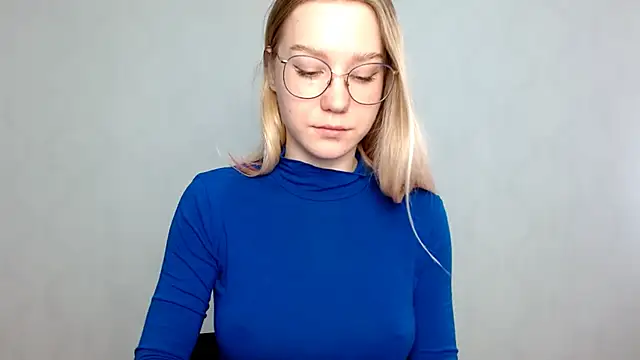 cindi hot online show from 02/19/25, 10:34