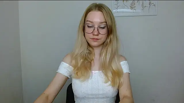 cindi hot online show from 09/09/25, 09:31