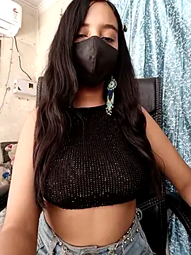 Parinaaz18 online show from 04/21/26, 03:02