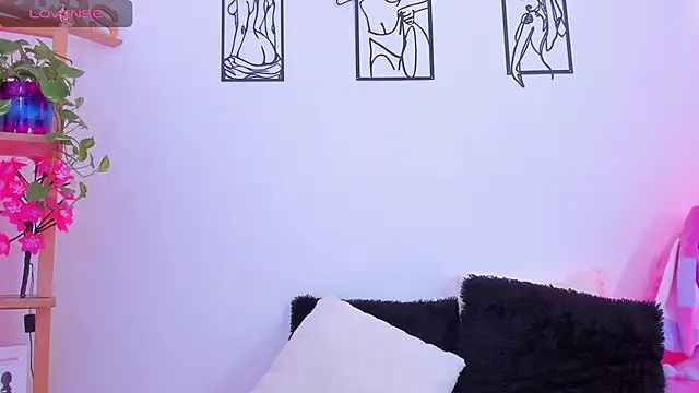 EmillySanders online show from 05/27/26, 10:07