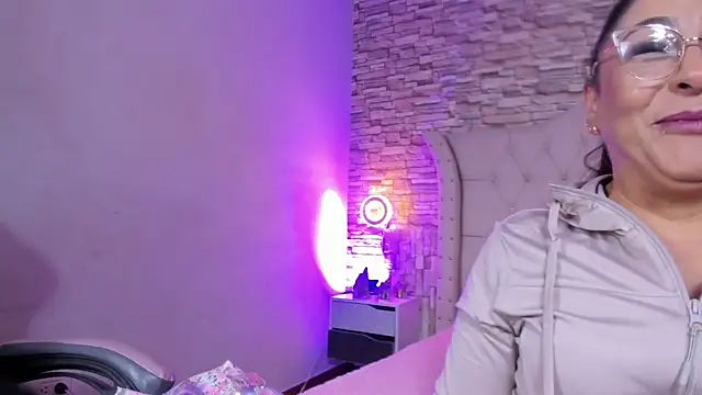 Gina Myers online show from 02/09/26, 01:04