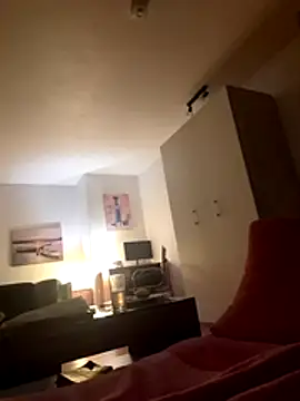 Milkasahne64 online show from 11/27/25, 09:50