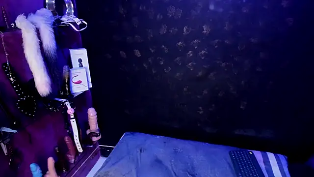 Alexa Slave online show from 02/25/25, 07:36