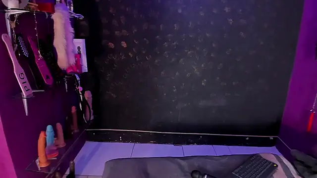 Alexa Slave online show from 09/11/25, 07:14