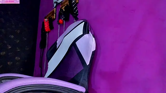 Alexa Slave online show from 04/13/26, 07:19