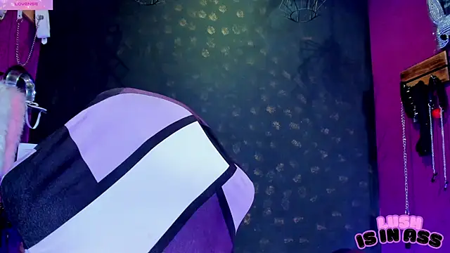 Alexa Slave online show from 04/21/26, 01:42