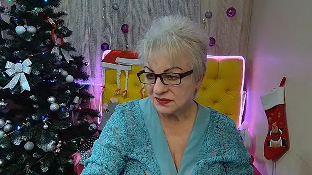 Snapshot of KayleSmoll chatting on 01/19/25, 01:32 KayleSmoll online show from 01/19/25, 01:32