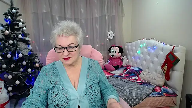 Snapshot of KayleSmoll chatting on 01/22/25, 04:23 KayleSmoll online show from 01/22/25, 04:23