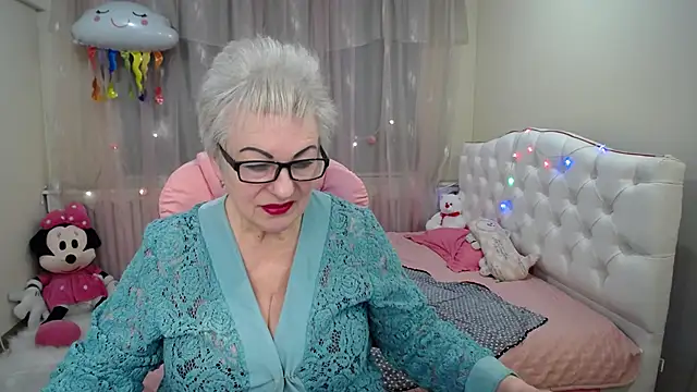 Snapshot of KayleSmoll chatting on 01/22/25, 10:15 KayleSmoll online show from 01/22/25, 10:15