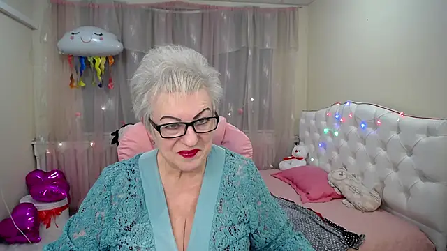 Snapshot of KayleSmoll chatting on 01/25/25, 04:56 KayleSmoll online show from 01/25/25, 04:56