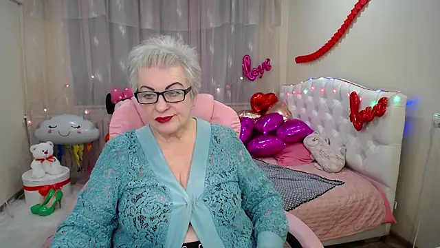 Snapshot of KayleSmoll chatting on 02/02/25, 04:59 KayleSmoll online show from 02/02/25, 04:59