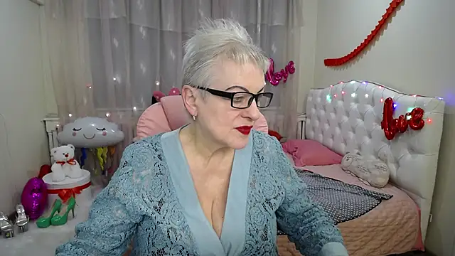 Snapshot of KayleSmoll chatting on 02/20/25, 01:25 KayleSmoll online show from 02/20/25, 01:25