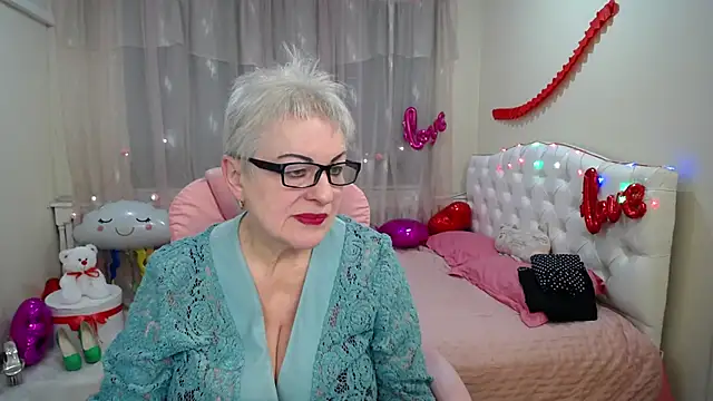 Snapshot of KayleSmoll chatting on 02/26/25, 07:38 KayleSmoll online show from 02/26/25, 07:38