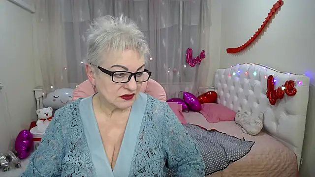 Snapshot of KayleSmoll chatting on 02/28/25, 10:50 KayleSmoll online show from 02/28/25, 10:50