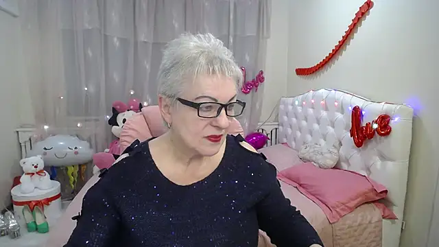 Snapshot of KayleSmoll chatting on 03/12/25, 07:17 KayleSmoll online show from 03/12/25, 07:17