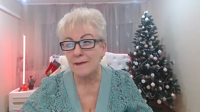 KayleSmoll online show from 11/26/25, 07:37