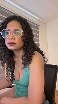 cinnamon rosa online show from 01/15/26, 04:11