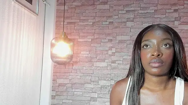 Shamiraa moore online show from 03/07/25, 03:51