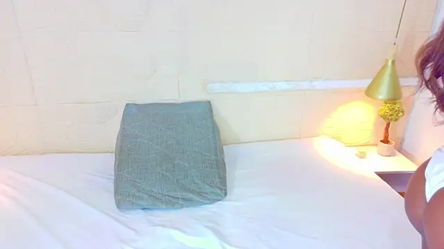 Shamiraa moore online show from 04/08/26, 05:46