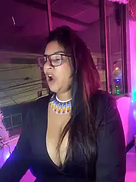 Sofythom1 online show from 12/08/24, 07:15