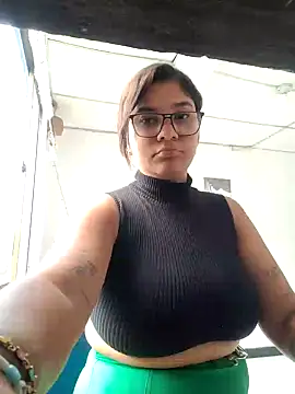 Sofythom1 online show from 12/28/24, 07:22