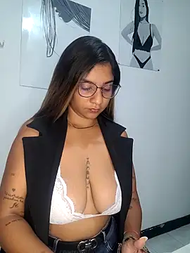 Sofythom1 online show from 10/01/25, 11:55