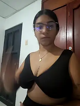 Sofythom1 online show from 04/10/26, 01:44