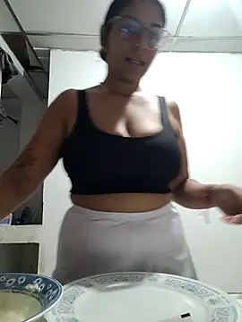 Snapshot of Sofythom1 chatting on 06/26/26, 01:54 Sofythom1 online show from 06/26/26, 01:54