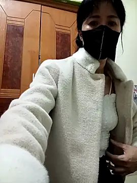 YunLem online show from 02/25/25, 01:09