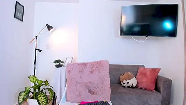 Hannaos online show from 01/08/25, 02:14