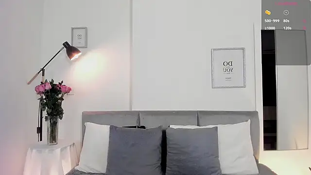 Hannaos online show from 11/21/25, 10:47