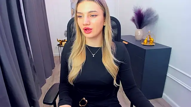 SelenaeMoore online show from 03/05/26, 03:35