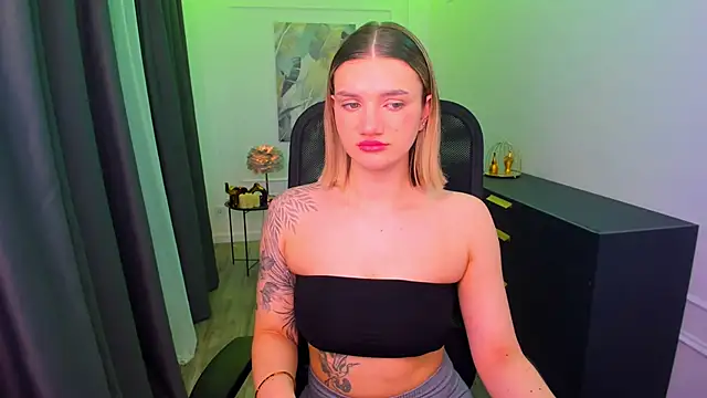 SelenaeMoore online show from 03/14/26, 07:41