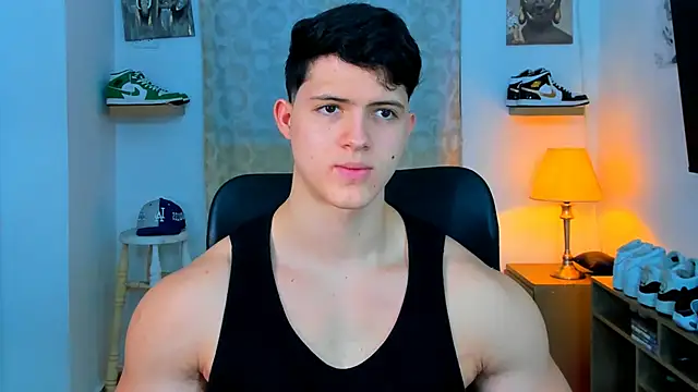 Snapshot of Hazzan_Velez chatting on 12/14/24, 08:18 Hazzan Velez online show from 12/14/24, 08:18