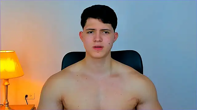 Snapshot of Hazzan_Velez chatting on 02/19/25, 01:18 Hazzan Velez online show from 02/19/25, 01:18