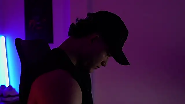 Snapshot of Hazzan_Velez chatting on 09/13/25, 09:03 Hazzan Velez online show from 09/13/25, 09:03