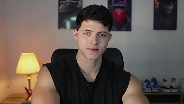 Snapshot of Hazzan_Velez chatting on 10/06/25, 10:18 Hazzan Velez online show from 10/06/25, 10:18