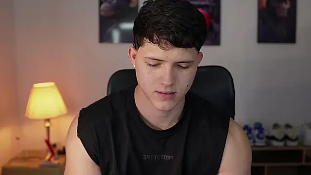 Snapshot of Hazzan_Velez chatting on 10/09/25, 11:58 Hazzan Velez online show from 10/09/25, 11:58