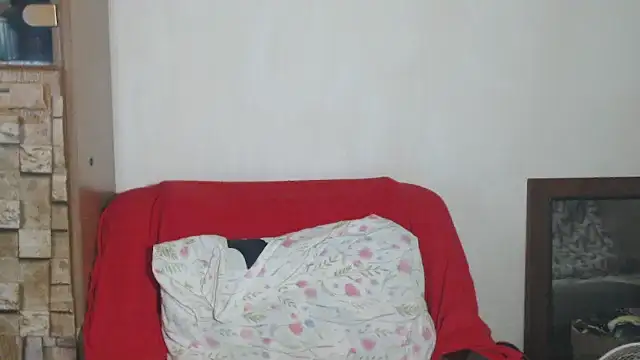 Snapshot of LovelySarahh chatting on 06/17/26, 10:28 LovelySarahh online show from 06/17/26, 10:28