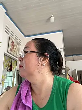 Snapshot of NDith chatting on 02/28/25, 01:26 NDith online show from 02/28/25, 01:26