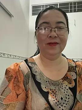 Snapshot of NDith chatting on 02/28/25, 11:47 NDith online show from 02/28/25, 11:47