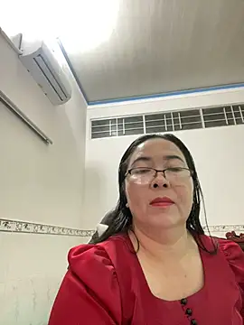 Snapshot of NDith chatting on 02/28/25, 04:10 NDith online show from 02/28/25, 04:10
