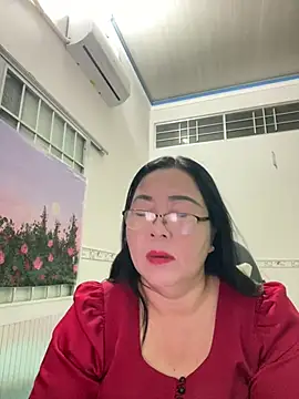 Snapshot of NDith chatting on 03/03/25, 09:05 NDith online show from 03/03/25, 09:05