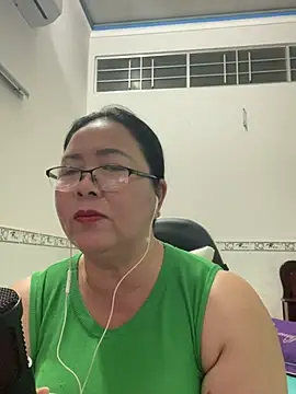 Snapshot of NDith chatting on 03/06/25, 01:57 NDith online show from 03/06/25, 01:57