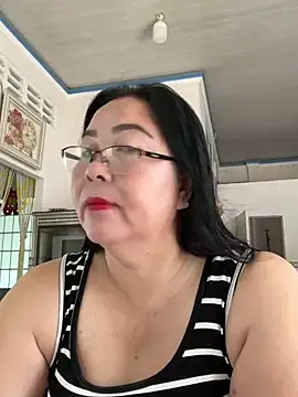 Snapshot of NDith chatting on 03/14/25, 01:59 NDith online show from 03/14/25, 01:59