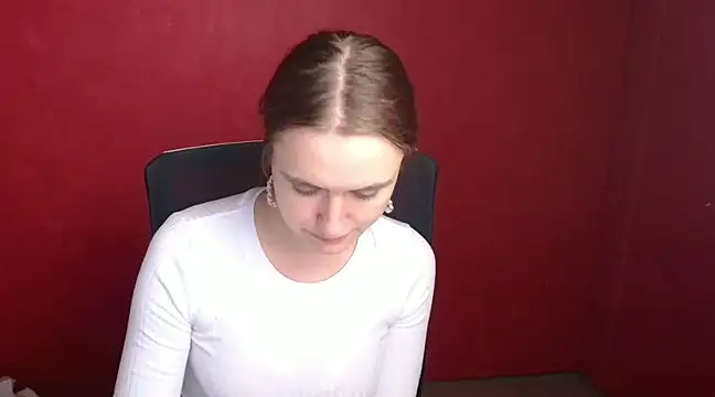 Snapshot of Gabriellagirl chatting on 02/02/25, 11:00 Gabriellagirl online show from 02/02/25, 11:00
