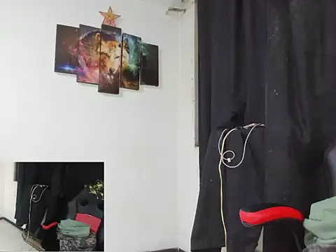 Snapshot of liiarosex chatting on 05/27/26, 04:09 liiarosex online show from 05/27/26, 04:09