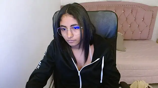 shaneelle online show from 03/12/25, 09:12